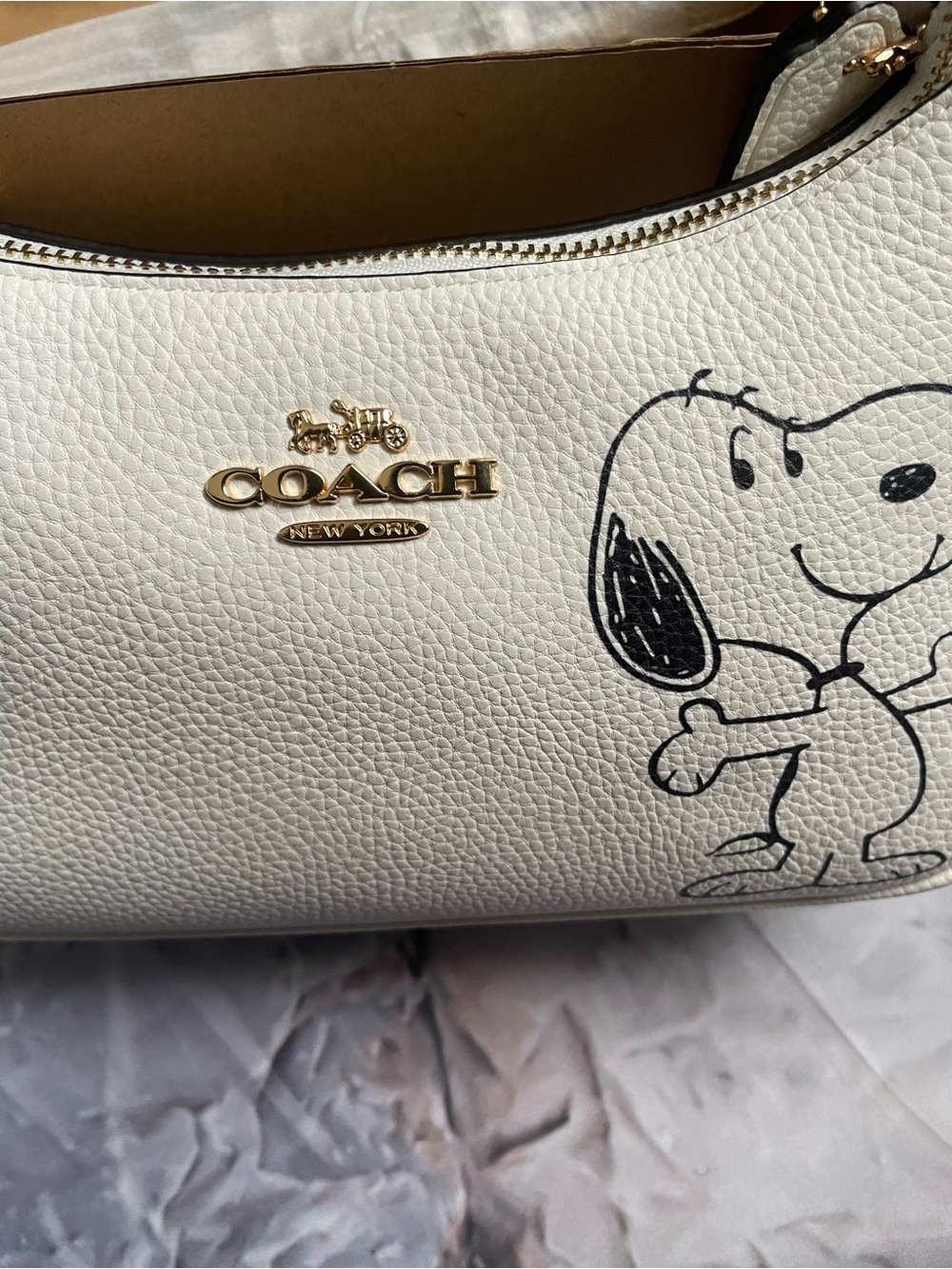 Coach X Peanuts White Pebbled Leather Shoulder
